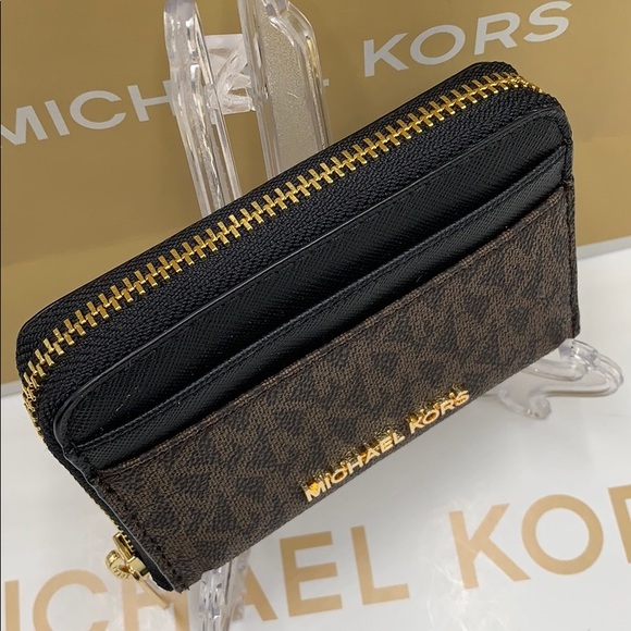 MICHAEL KORS JET SET TRAVEL MD ZA CARD CASE - Picture 2 of 16